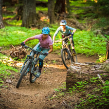 Mountain bikers enjoying the trails of Oregon